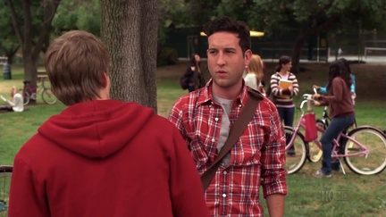 CM Weeds-6x04 025