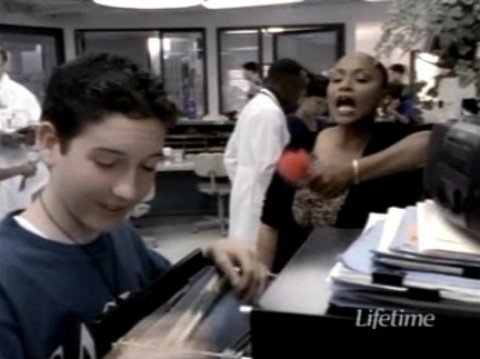 StrongMed 2x08 029
