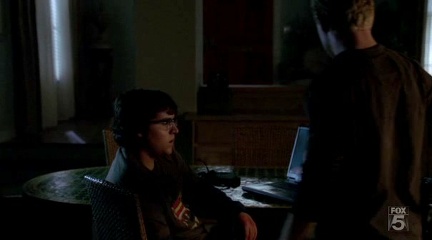 SM Standoff 1x09 050